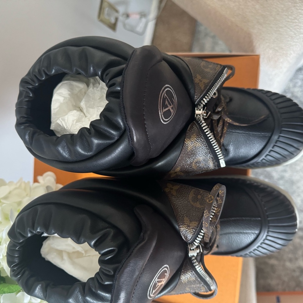 Louis Vuitton Black Leather High-Top Winter Boots with Monogram Accents - Picture 9 of 13